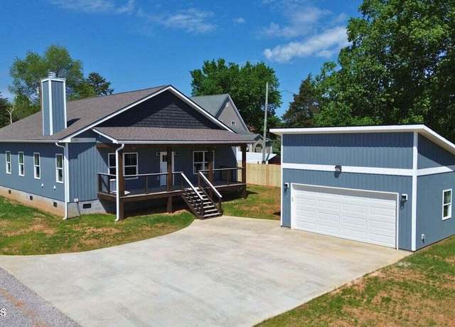 Property at 7717 Freeway Heights Dr, Knoxville, TN 37938, 4 beds, 3 baths