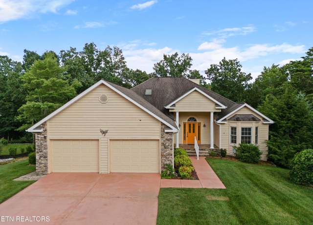 Property at 156 Mountain View Dr, Crossville, TN 38558, 3 beds, 2 baths