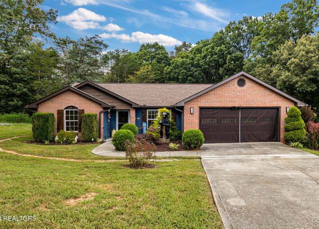 Property at 425 Glenns Lea, Sevierville, TN 37876, 3 beds, 2 baths
