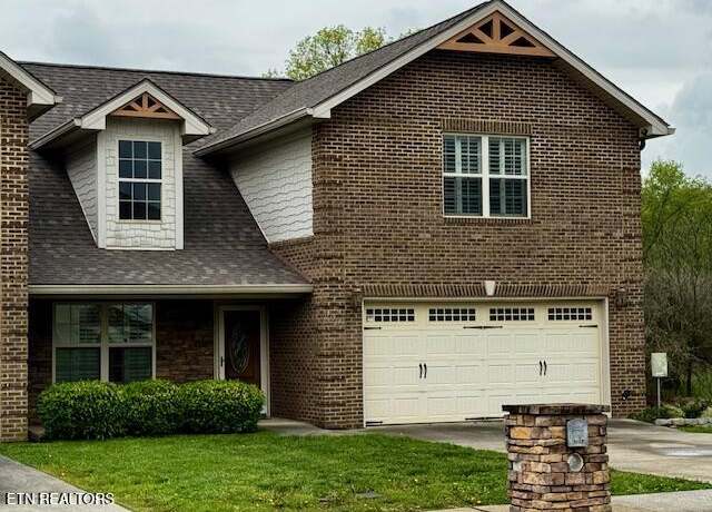 Property at 3007 Villas Creekside Dr, Dandridge, TN 37725, 3 beds, 2.5 baths