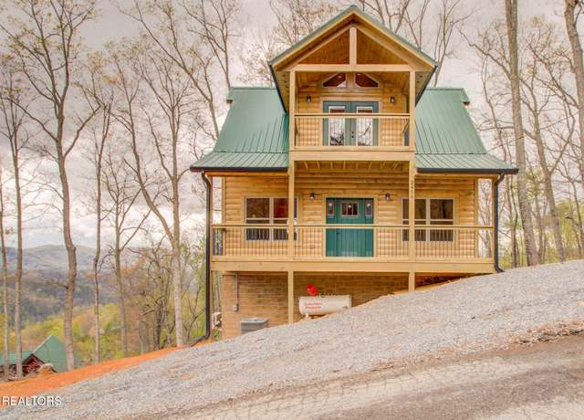 Property at 2406 Holly Pass, Sevierville, TN 37876, 2 beds, 2.5 baths