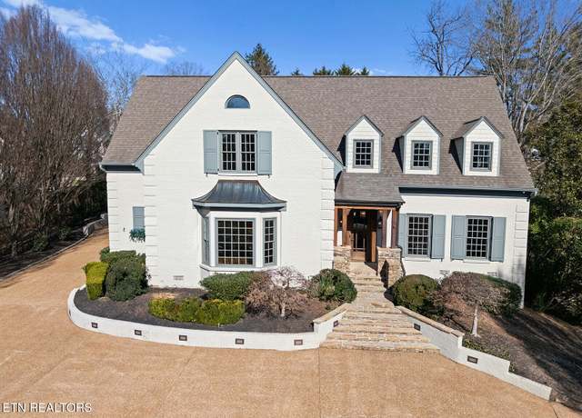 Property at 6507 SW Sherwood Dr, Knoxville, TN 37919, 4 beds, 3.5 baths