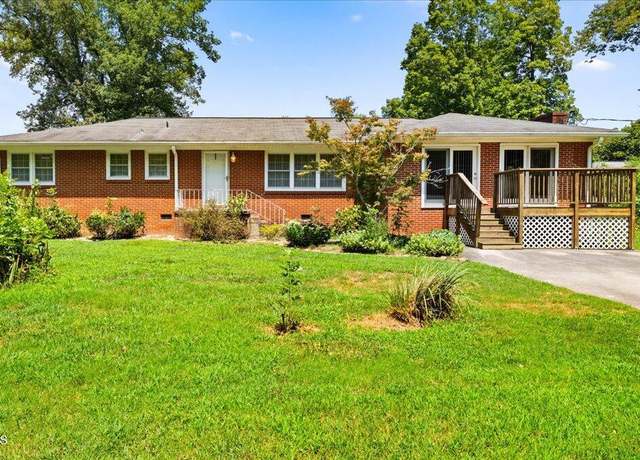 Property at 334 Woodland Hills Rd, Clinton, TN 37716, 3 beds, 1.5 baths
