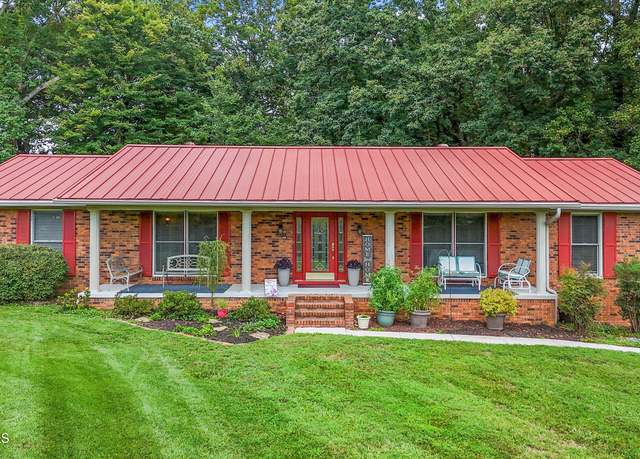 Property at 7525 Glastonbury Rd, Knoxville, TN 37931, 3 beds, 2.5 baths