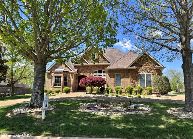 Property at 216 Osprey Cir, Vonore, TN 37885, 3 beds, 2.5 baths