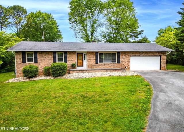 Property at 1221 Southbreeze Cir, Knoxville, TN 37919, 3 beds, 2 baths