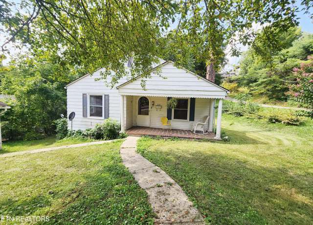 Property at 209 Greenwood Ave, Pennington Gap, VA 24277, 3 beds, 2 baths