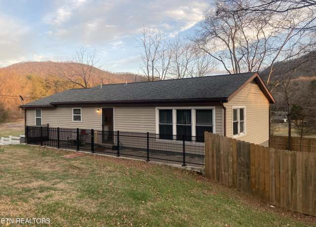 Property at 4556 Rocky Branch Rd, Walland, TN 37886, 3 beds, 2 baths