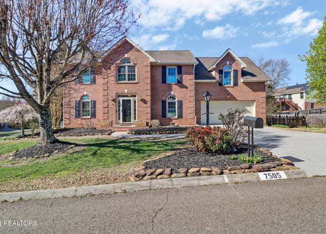 Property at 7505 Windy Knoll Dr, Knoxville, TN 37938, 3 beds, 2.5 baths