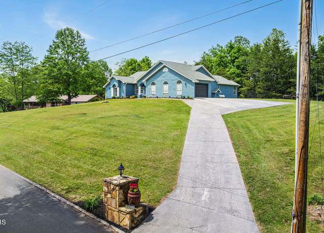 Property at 2289 Allenridge Dr, Sevierville, TN 37876, 3 beds, 2 baths