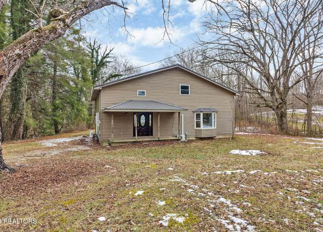 Property at 452 White Oak St, Jamestown, TN 38556, 3 beds, 3 baths