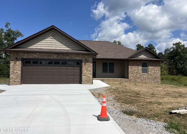 Property at 738 Colby Cir, Crossville, TN 38571, 3 beds, 2 baths