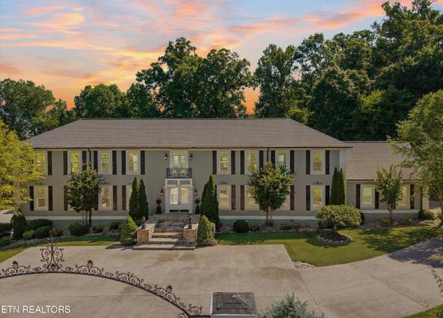 Property at 6310 Crown Hill Dr, Knoxville, TN 37918, 5 beds, 5.5 baths