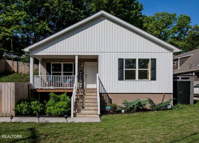 Property at 2312 Bernhurst Dr, Knoxville, TN 37918, 2 beds, 2 baths