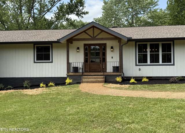 Property at 809 Woodbrier Rd, Knoxville, TN 37923, 4 beds, 3.5 baths