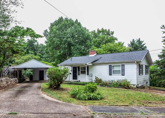 Property at 121 Orchard Ln, Oak Ridge, TN 37830, 3 beds, 2 baths