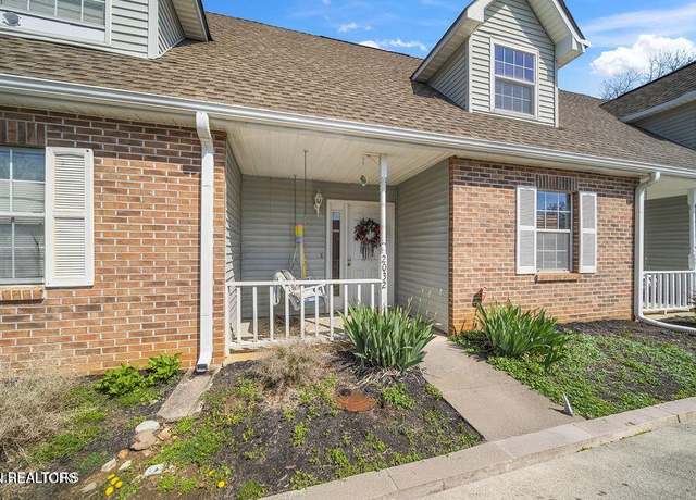 Property at 2032 Silverbrook Dr, Knoxville, TN 37923, 2 beds, 2 baths