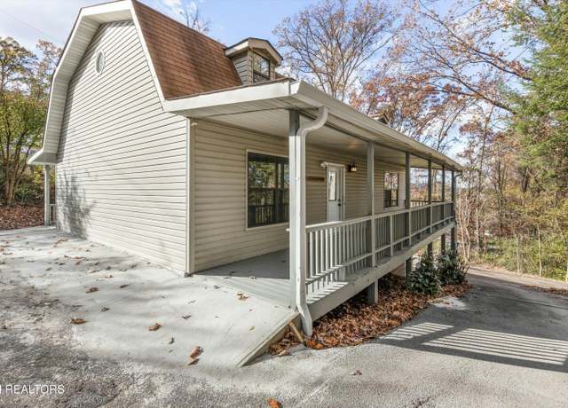 Property at 3525 Calvert St, Rockford, TN 37853, 3 beds, 3.5 baths