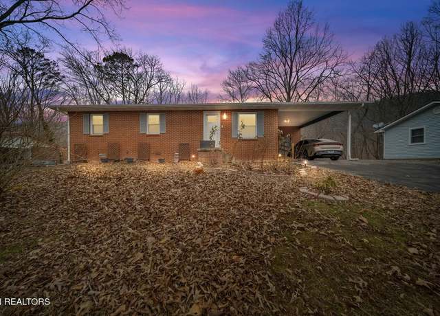 Property at 121 Rosemont Ln, Harriman, TN 37748, 3 beds, 2 baths