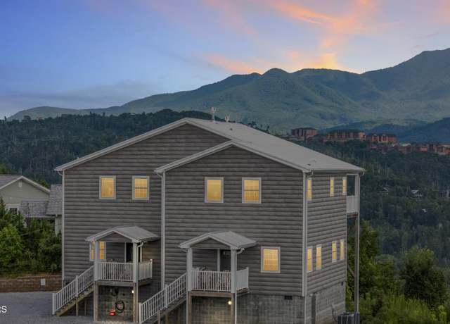 Property at 1156 Hemlock Dr, Gatlinburg, TN 37738, 4 beds, 5 baths