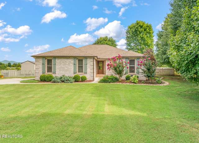 Property at 4006 Floyd Dr, Maryville, TN 37804, 3 beds, 2 baths