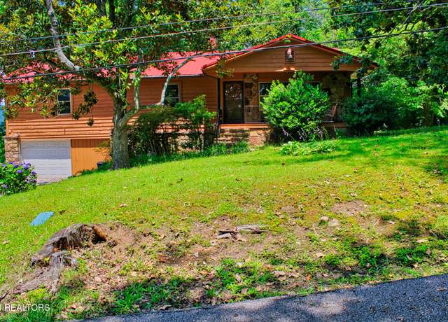 Property at 705 S 11th St, Lafollette, TN 37766, 3 beds, 2 baths