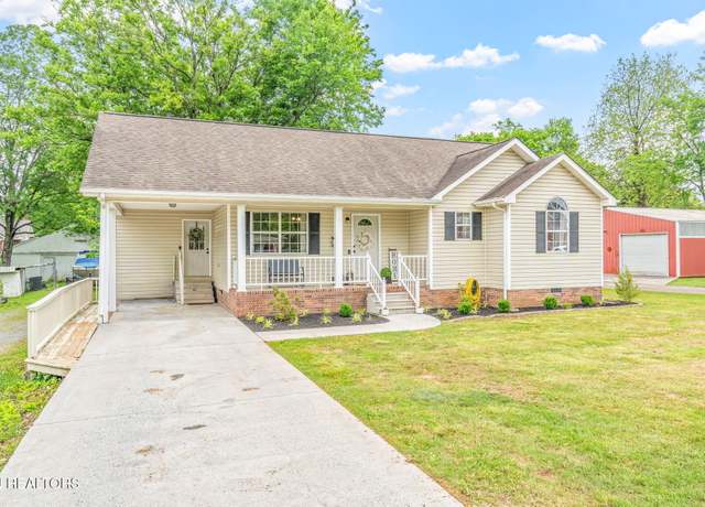 Property at 525 Monroe St, Madisonville, TN 37354, 3 beds, 2 baths