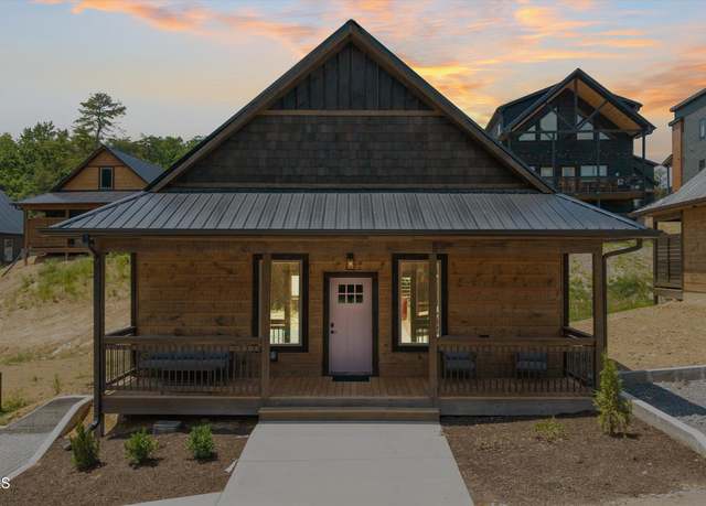 Property at 563 Warbonnet Way, Pigeon Forge, TN 37863, 3 beds, 2.5 baths
