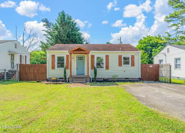 Property at 2730 Carson Ave, Knoxville, TN 37917, 2 beds, 1 bath