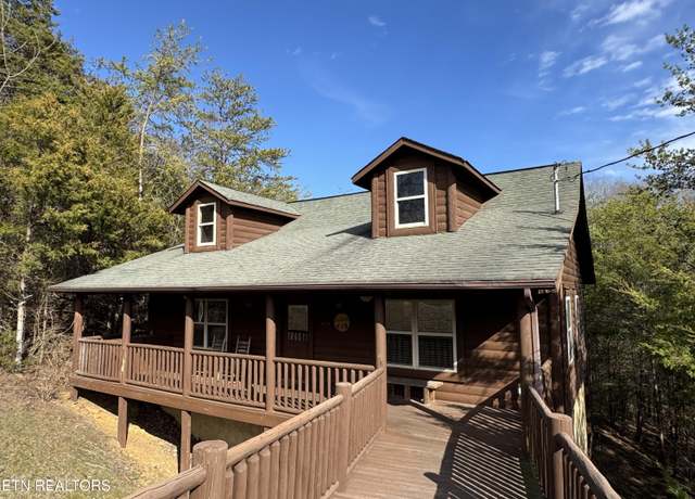 Property at 1960 Oakmont Dr, Sevierville, TN 37876, 1 bed, 1 bath