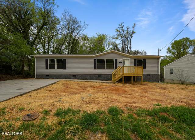 Property at 815 Valley Dr, Knoxville, TN 37920, 3 beds, 2 baths