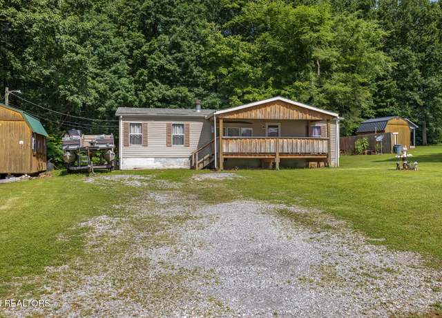 Property at 427 Old Sweetwater Rd, Sweetwater, TN 37874, 3 beds, 2 baths