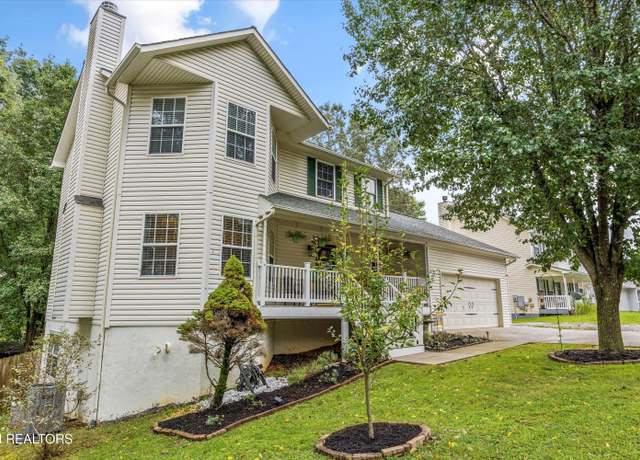 Property at 7452 Twin Brooks Blvd, Knoxville, TN 37918, 3 beds, 3.5 baths