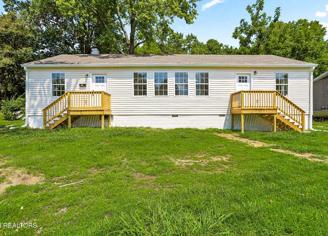 Property at 178 Robertsville Rd, Oak Ridge, TN 37830, 4 beds, 2 baths