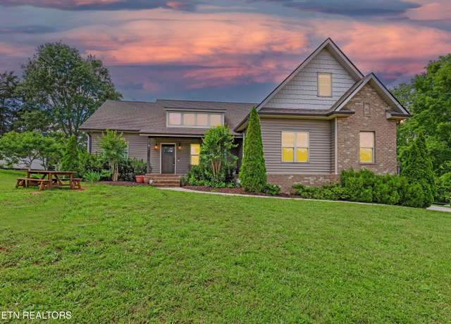 Property at 2811 Pleasant View Ave, Maryville, TN 37803, 3 beds, 2 baths