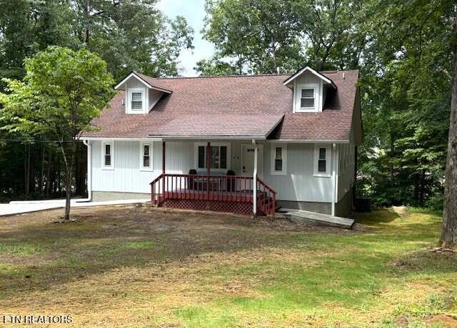 Property at 16 Pomeroy Ct, Crossville, TN 38558, 3 beds, 3 baths