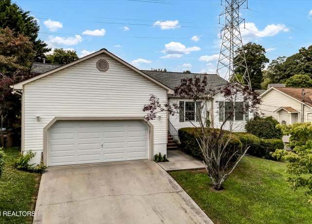 Property at 4512 Castleman Ln, Knoxville, TN 37921, 4 beds, 3 baths