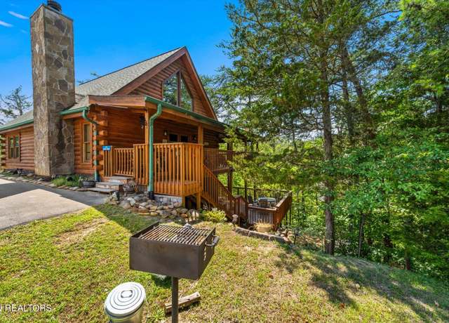 Property at 913 Buck Way, Sevierville, TN 37876, 4 beds, 4 baths