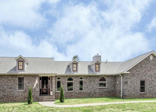 Property at 5900 Green Valley Dr, Knoxville, TN 37914, 5 beds, 5 baths