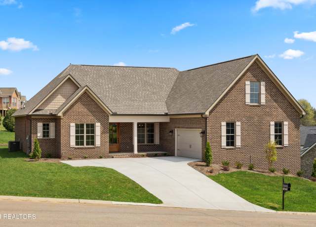 Property at 3746 Holly Berry Dr, Knoxville, TN 37938, 3 beds, 3 baths