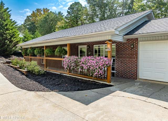 Property at 465 Asher Way, Maryville, TN 37803, 3 beds, 2 baths
