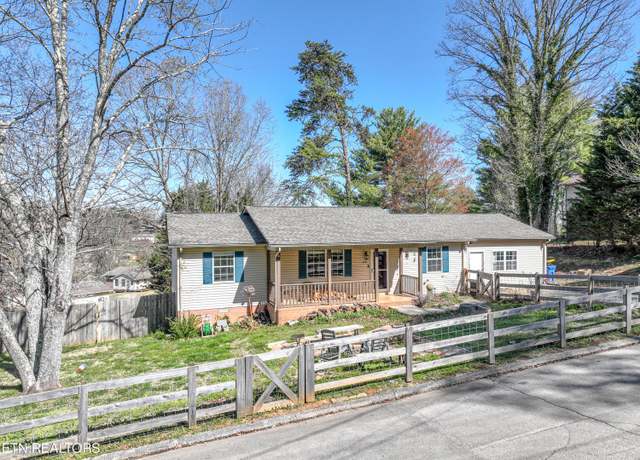 Property at 2841 Cansler Dr, Maryville, TN 37801, 3 beds, 2 baths