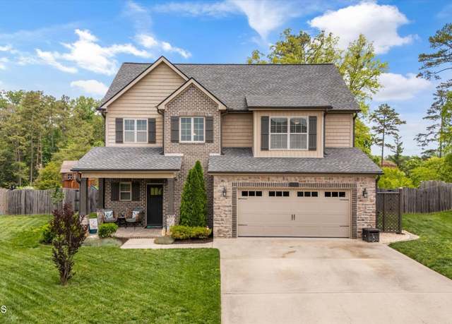 Property at 2321 Hickory Crest Ln, Knoxville, TN 37932, 4 beds, 2.5 baths