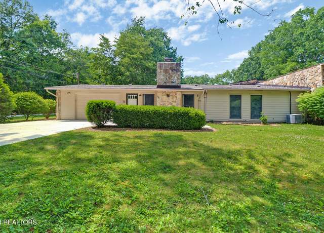 Property at 12 Lake Forest Ln, Crossville, TN 38558, 2 beds, 2 baths
