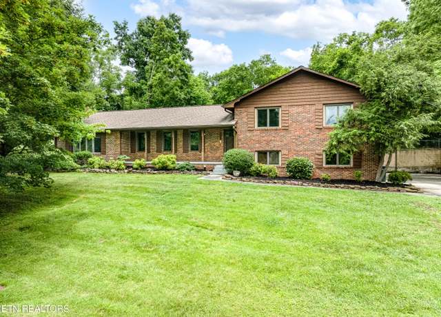 Property at 4617 Wildwood Rd, Maryville, TN 37804, 5 beds, 4 baths