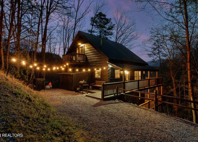 Property at 2678 Possum Ridge Way, Sevierville, TN 37862, 3 beds, 3 baths