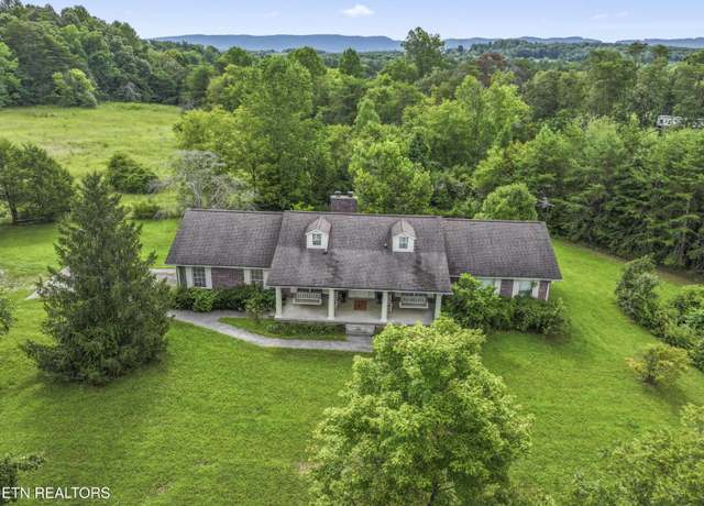 Property at 702 Calderwood Hwy, Maryville, TN 37804, 3 beds, 3 baths