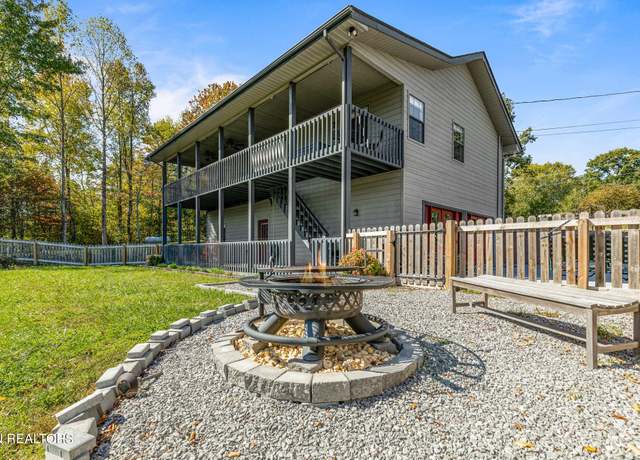 Property at 3225 Laurelwood Ave, Sevierville, TN 37862, 3 beds, 3 baths