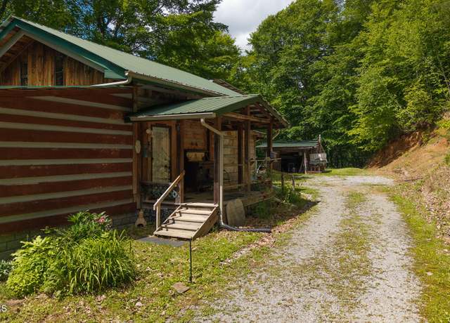 Property at 632 Jacobs Hollow Rd, Sneedville, TN 37869, 2 beds, 2 baths