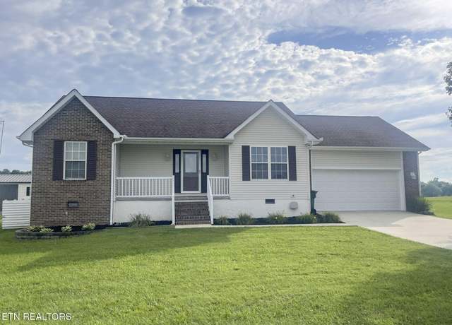 Property at 299 Jesse Loop, Crossville, TN 38555, 3 beds, 2 baths